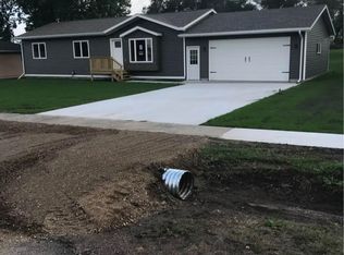 400 E 2nd St, Tripp, SD 57376