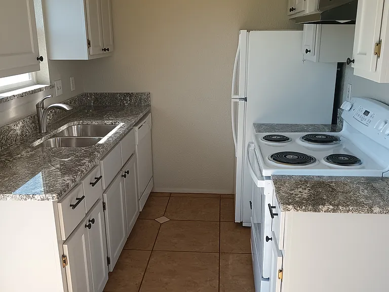 1103 N Buchanan St #C — Photo 1