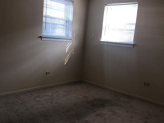 4th image of 9465 Maple Dr
