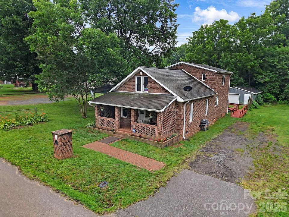 1st image of 115 Lippard St