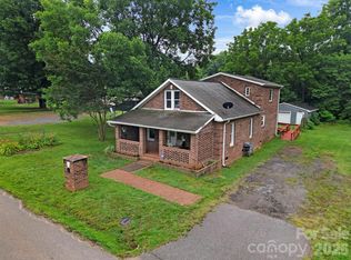 115 Lippard St, Statesville, NC 28677