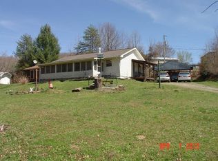 578 Swan Lake Rd, Barbourville, KY 40906