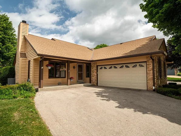 5413 Somerset LANE S S, Greenfield, WI 53221