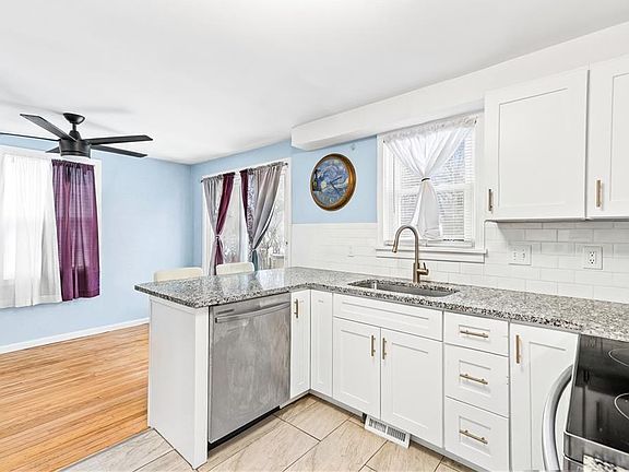 3rd image of 148 Yorktown Rd