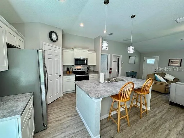 5423 NW 52nd Ave — Photo 5