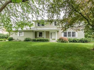 207 W Chapel Ln, Midland, MI 48640