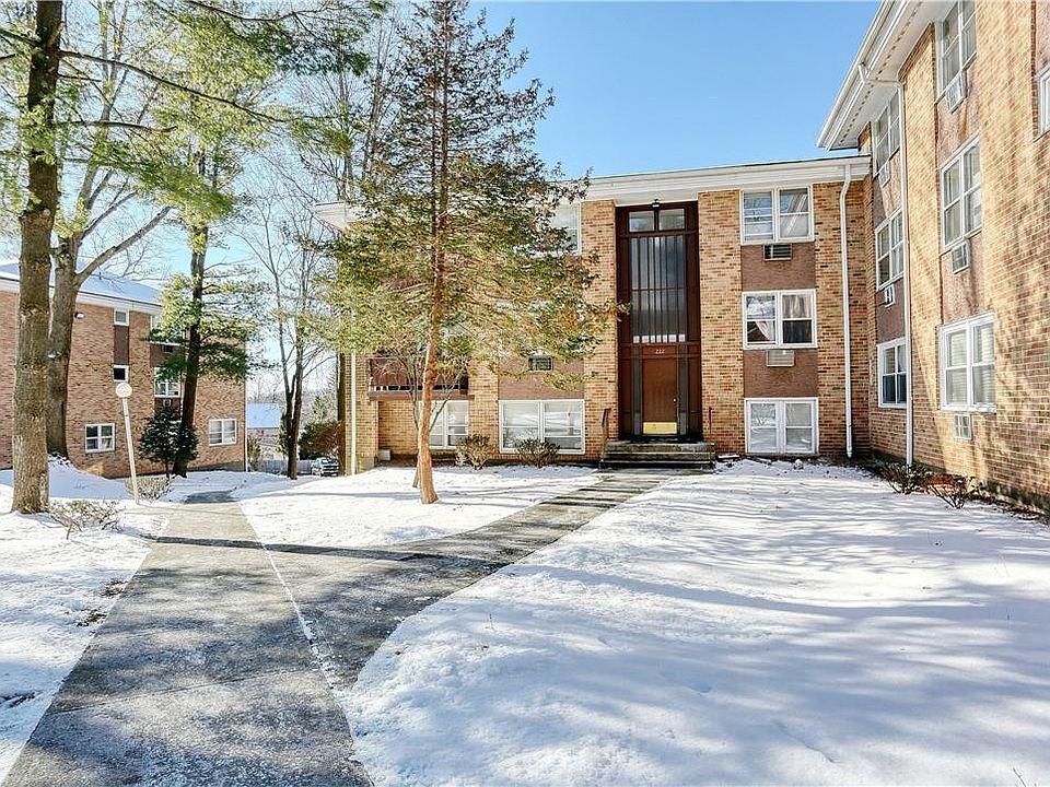 1st image of 222 Kearsing Parkway #G