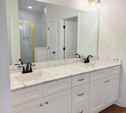 4th image of 6104 Hickory Point Dr