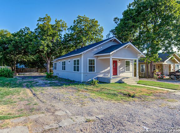 3rd image of 110 Avondale Ave