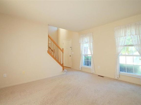 4th image of 3037 Turnberry Ln