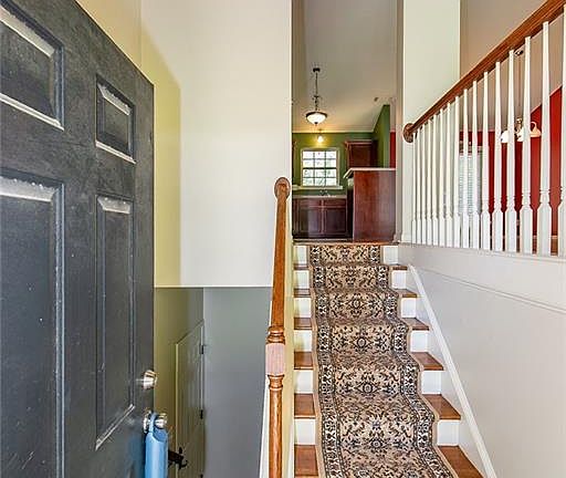 4th image of 3282 Chesterfield Ct