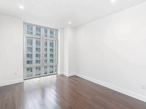 3rd image of 46-02 70th St #6D
