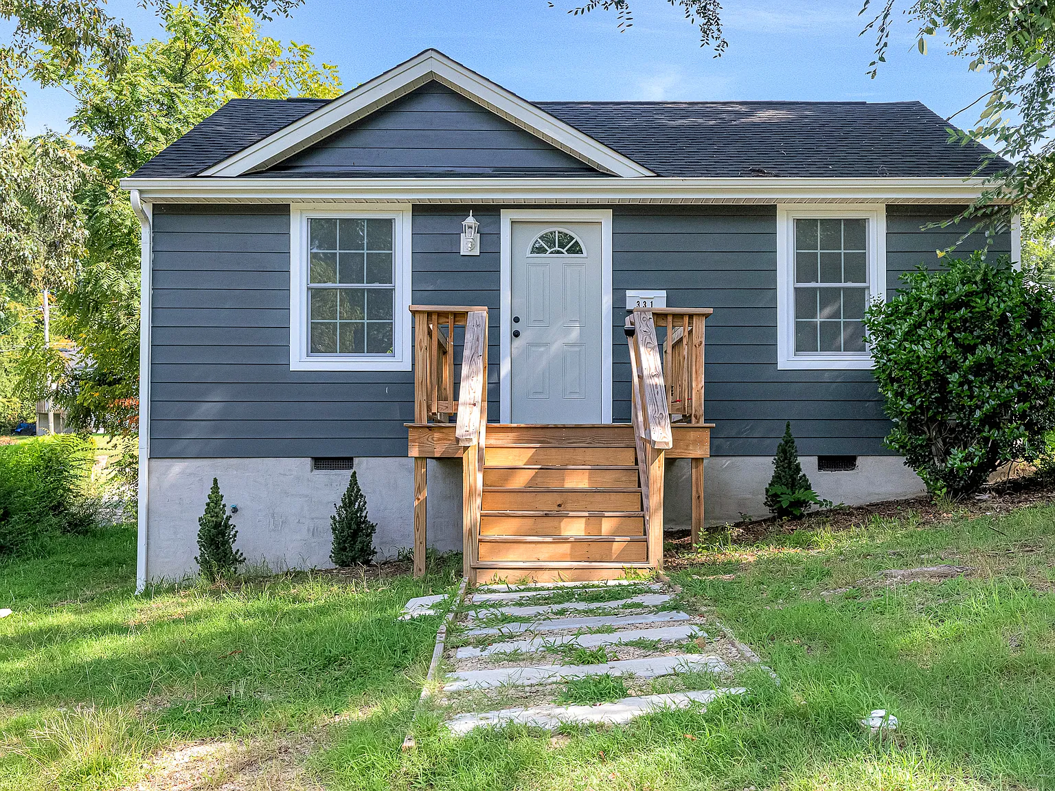 3 bed, 1008 sqft, $2,250 — Photo 3