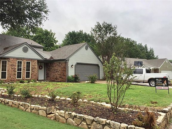 2nd image of 109 Clove Ln