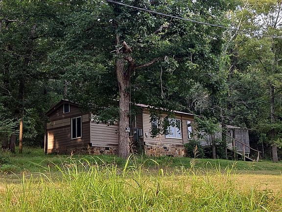 2nd image of 1414 Jackson Springs Rd