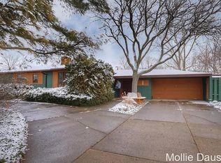 4032 Lindberg Ave NE, Grand Rapids, MI 49525