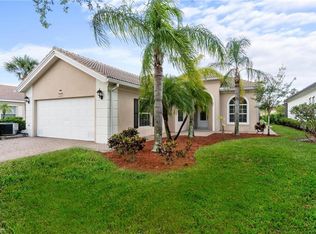 2302 Heydon Cir W, Naples, FL 34120