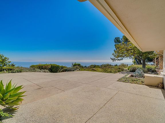 5th image of 621 Resolano Dr