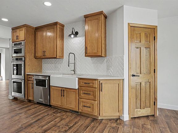 2nd image of 509 Golden Oaks Dr