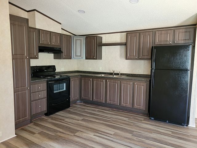 1st image of 83 Stebbins Dr #76