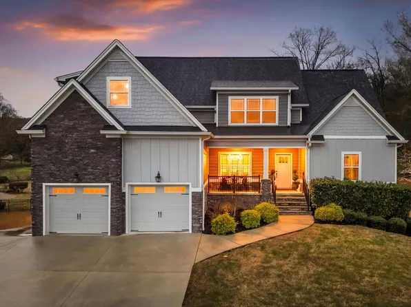 8703 Skybrook Dr, Ooltewah, TN 37363