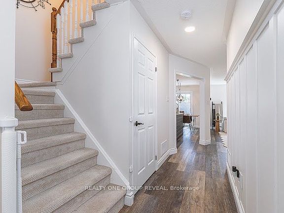 4th image of 6 Steinway Dr