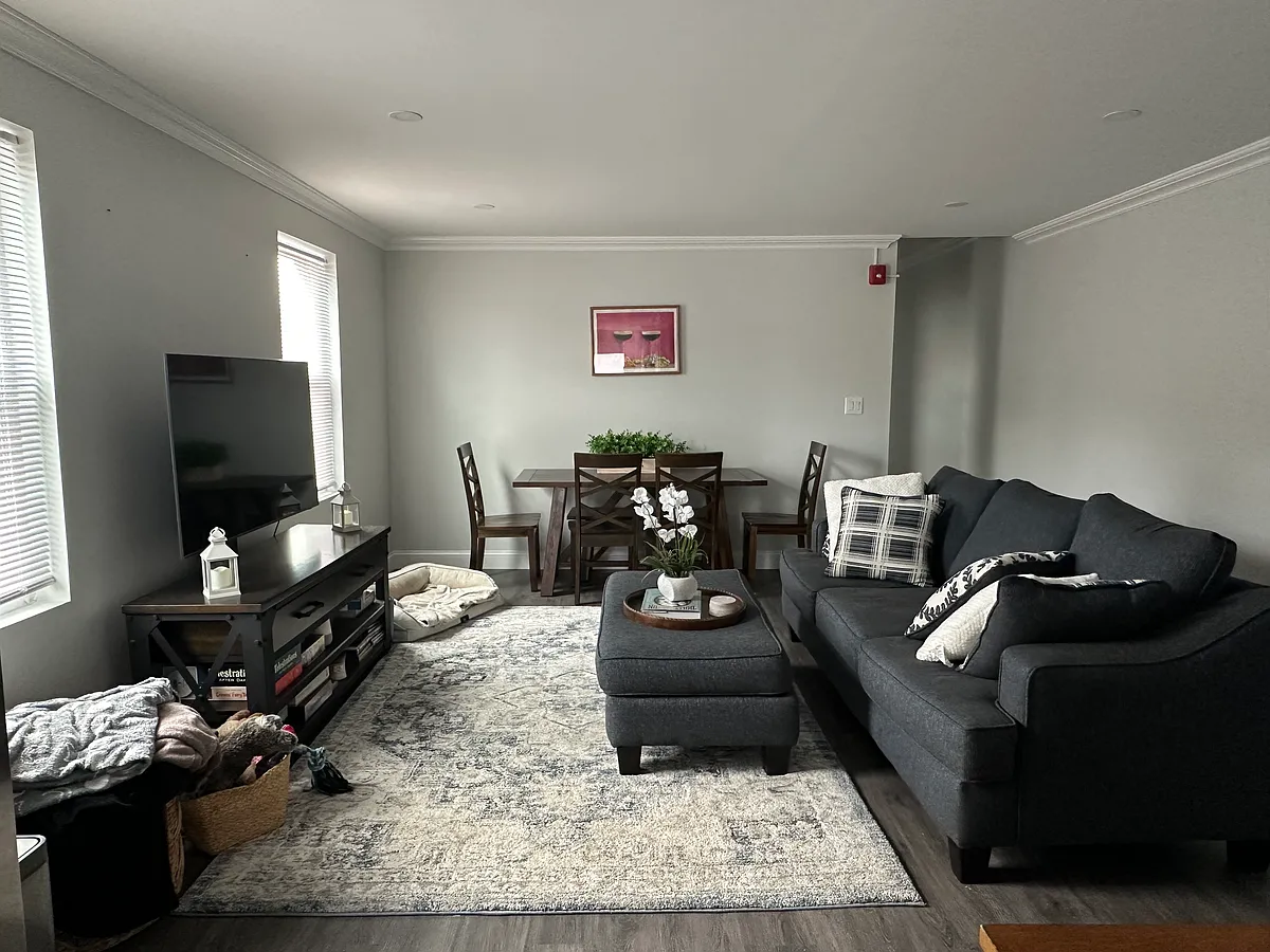 Building Photo - 166 Monmouth St #2