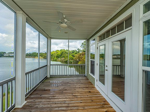 3rd image of 1466 Carradale Ln #1466