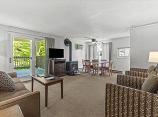 189 Mountainside Dr UNIT B201, Stowe, VT 05672