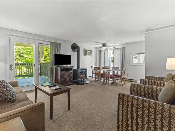 189 Mountainside Drive #B201, Stowe, VT 05672