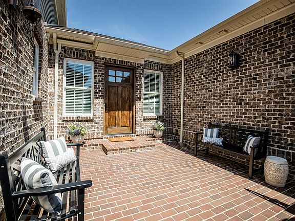 2nd image of 3401 Country Club Dr