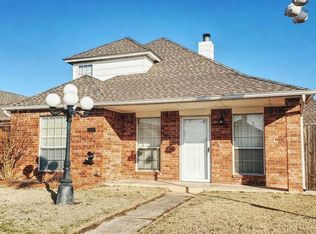 1107 SW 23rd St, Moore, OK 73170