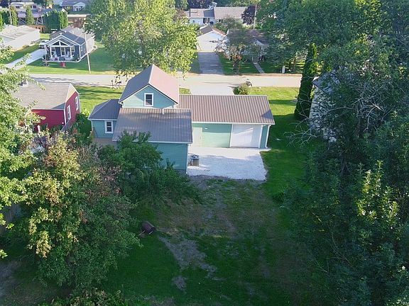 4th image of 1004 E 8th St