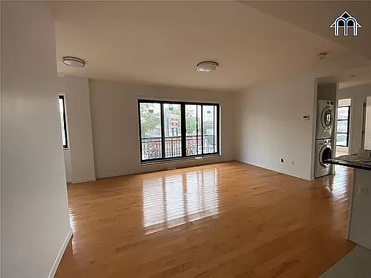 5th image of 128 Bay 40 St #1B