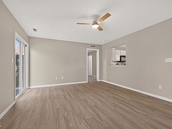 5th image of 6943 Beargrass Ct