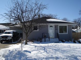 702 Lynn St, Essexville, MI 48732