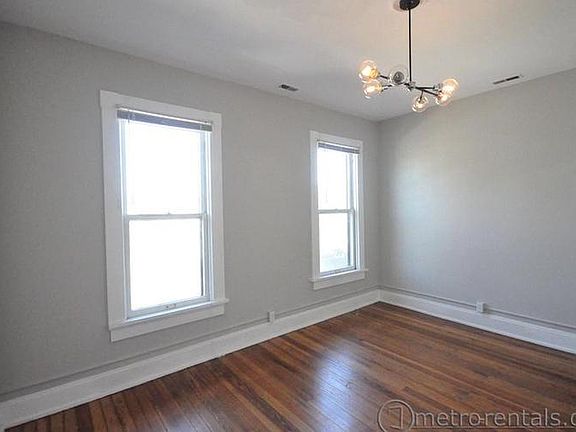 5th image of 620 S Pearl St