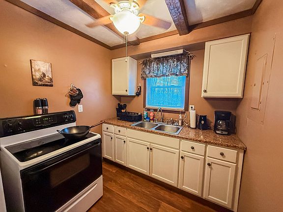 3rd image of 7466 Point Mountain Rd