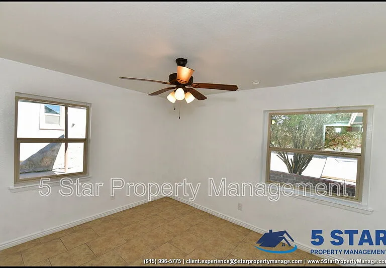 908 Bolivia St — Photo 35
