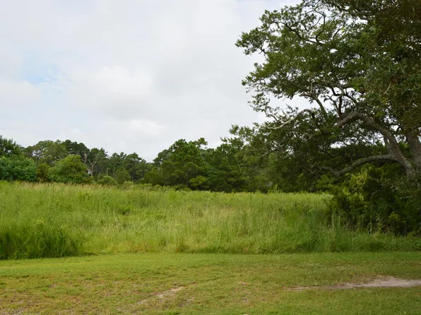 200 Landing Road, Beaufort, NC 28516