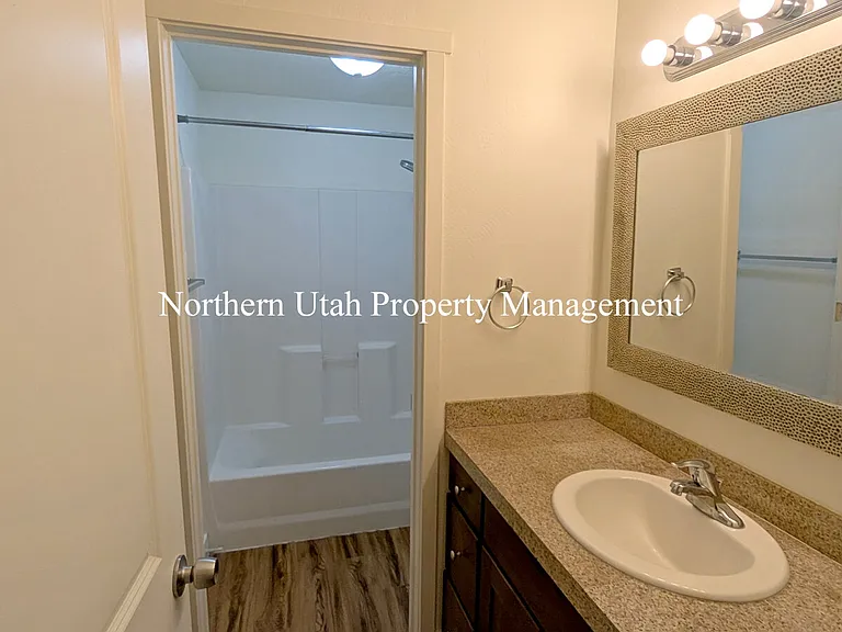 1290 N 200 W #2 — Photo 9