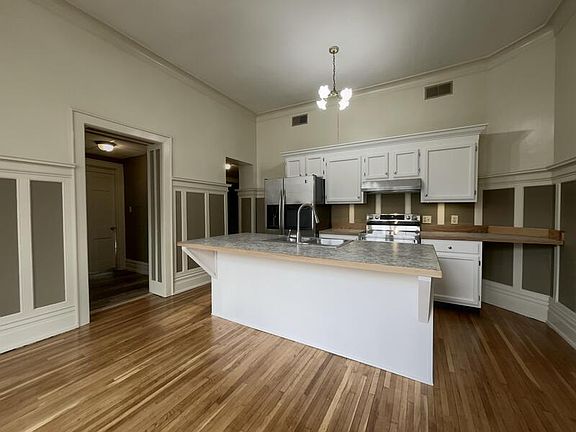 5th image of 115 N Potomac St APT 4