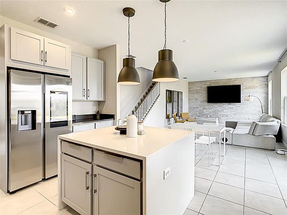4th image of 2554 Empress Dr