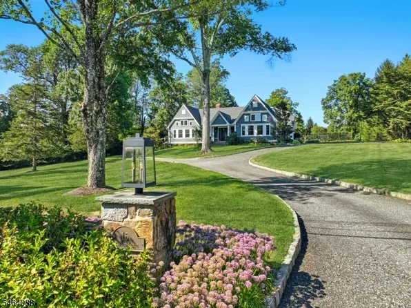 16 Dogwood Dr, Mendham Twp., NJ 07945