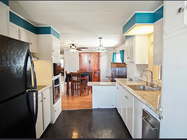Kitchen - newer dishwasher