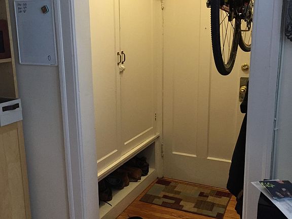 5th image of 5560 N Lakewood Ave APT 1L