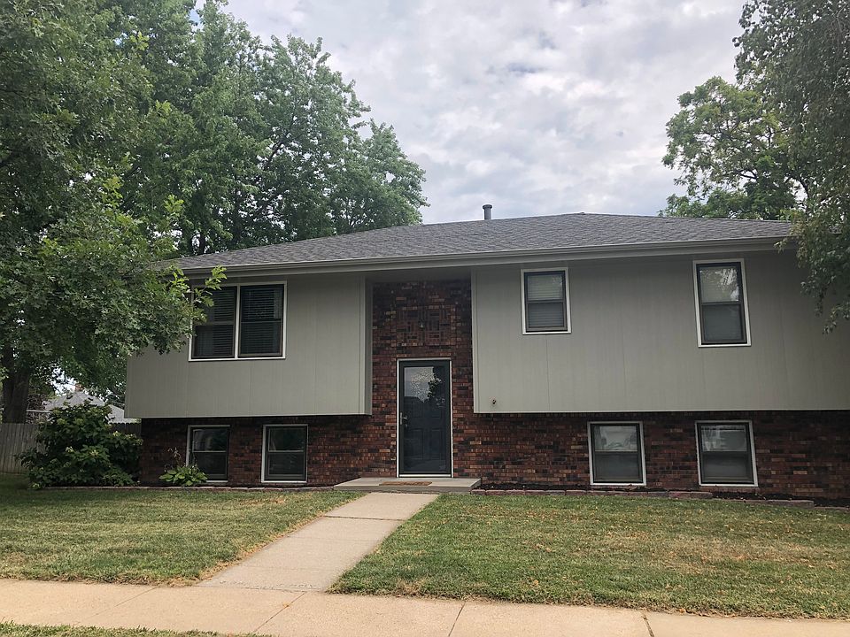 1st image of 3125 N 205th St