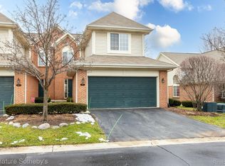521 James Cir, Royal Oak, MI 48067
