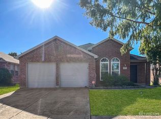 523 Trailblazer Rd, Forney, TX 75126