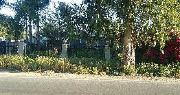 2nd image of 10833 Jurupa Rd